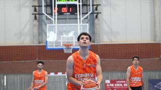 Economía y Empresa se proclama campeona de baloncesto masculino con autoridad
